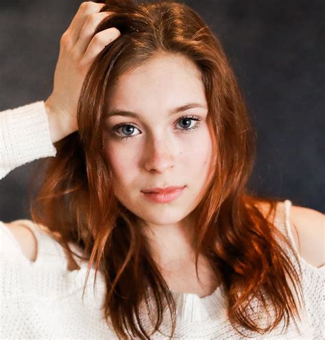 how old is mina sundwall